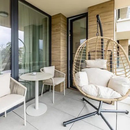 Apartman Azur Panorama 1br W/ Garage | 5 Min Walk To *