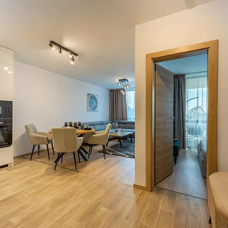 Apartman Azur Panorama 1br W/ Garage | 5 Min Walk To