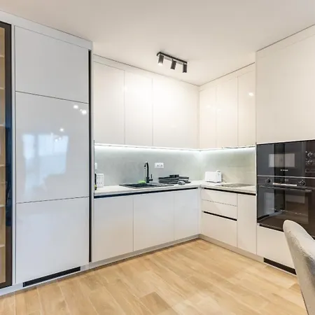 Azur Panorama 1br W/ Garage | 5 Min Walk To Apartman *